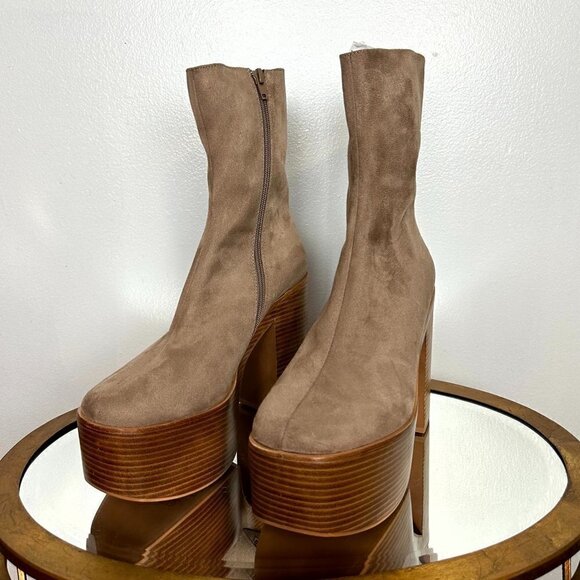 JEFFREY CAMPBELL Mexique Platform Bootie in Taupe Suede Tan Size US 9.5 - Picture 2 of 9